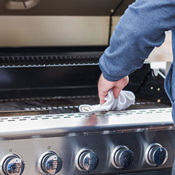 cleaning grill grates
