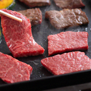 Cooking foods in a griddle