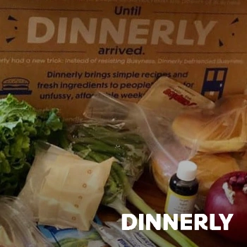 Dinnerly box with packed raw ingredients