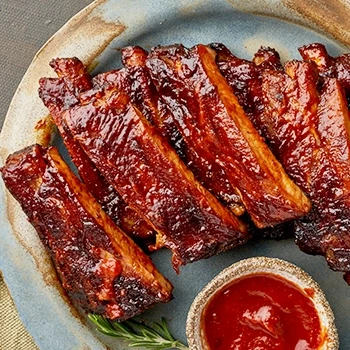 A top view of delicious ribs with good texture and flavor