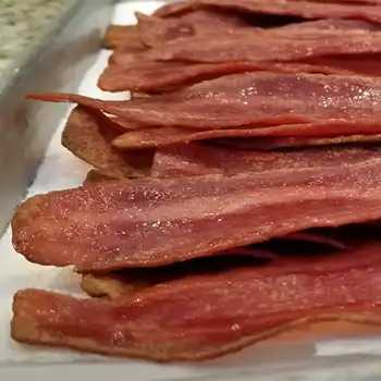 a photo of cooked turkey bacon