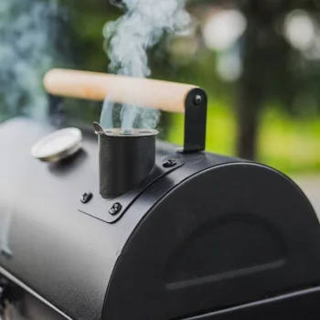 Cleaning a pellet grill hopper