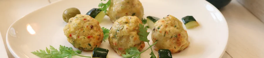 Green chicken meatballs