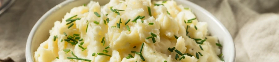 A bowl of mashed potatoes